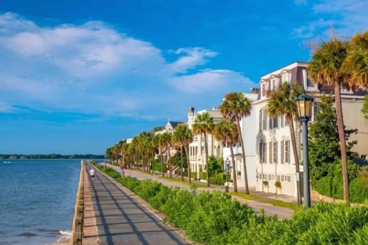 ☆Live On The Water! Lake Palmetto Palm W/ Patio - 10Min To Downtown & Beaches☆ Чарлстон Екстер'єр фото
